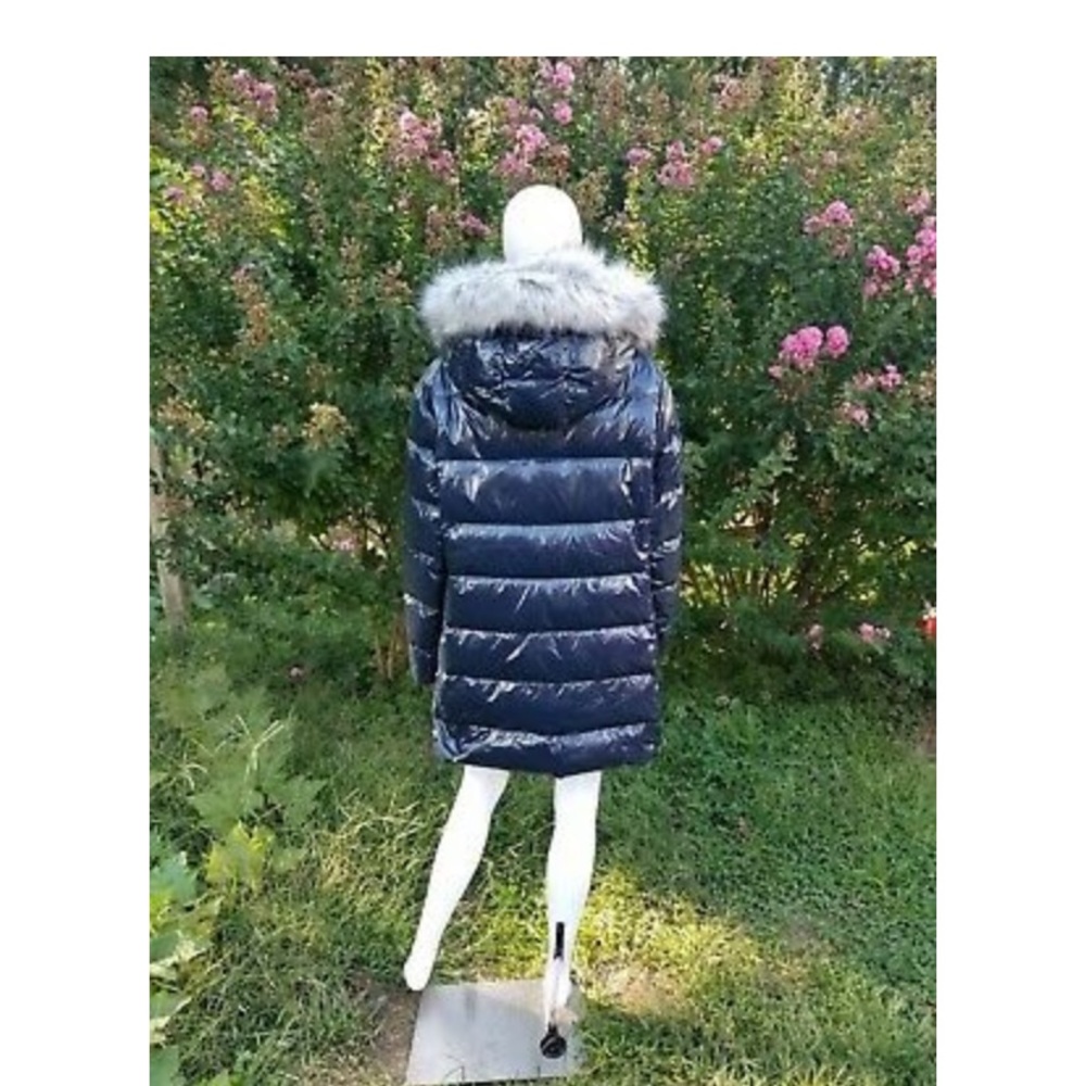Coat - Picture 3 of 6